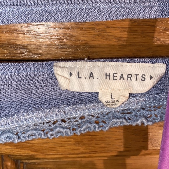 Pretty V-neck Tank from Pacsun - Picture 2 of 3